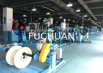 Máquina de la protuberancia del alambre del cable de Fuchuan para la cadena de producción automática de extrudado del alambre del PVC